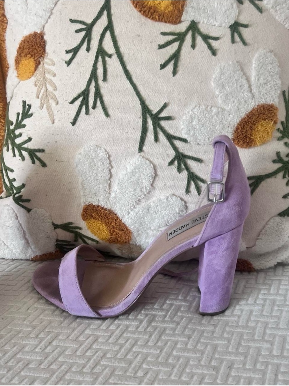 Steve Madden Lavender Suede Block Heel Sandals